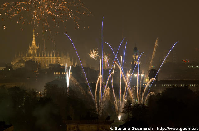  Fuochi d'artificio, Duomo e Castello - click to next image