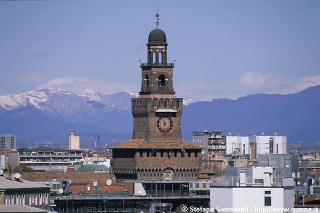  Torre del Filarete, monti Gradiccioli e Tamaro - click to next image