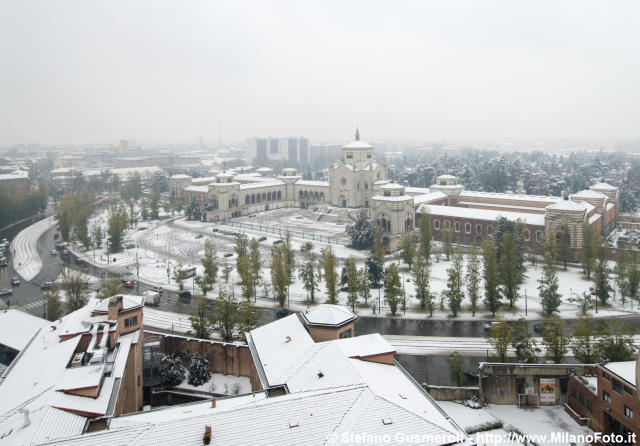  Piazzale Cimitero Monumentale - click to next image