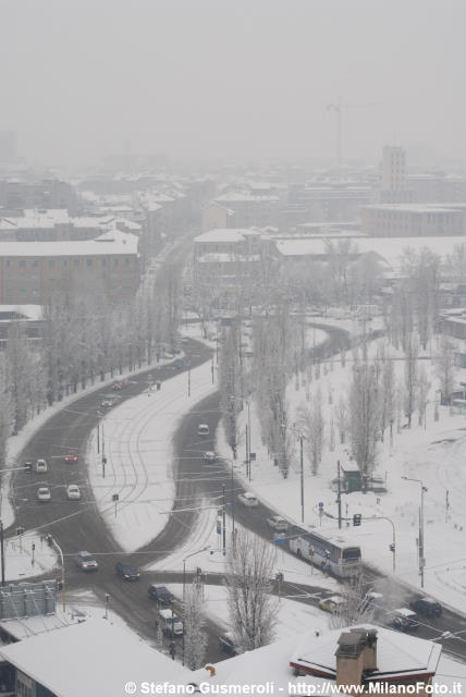  Piazzale Cimitero Monumentale - click to next image