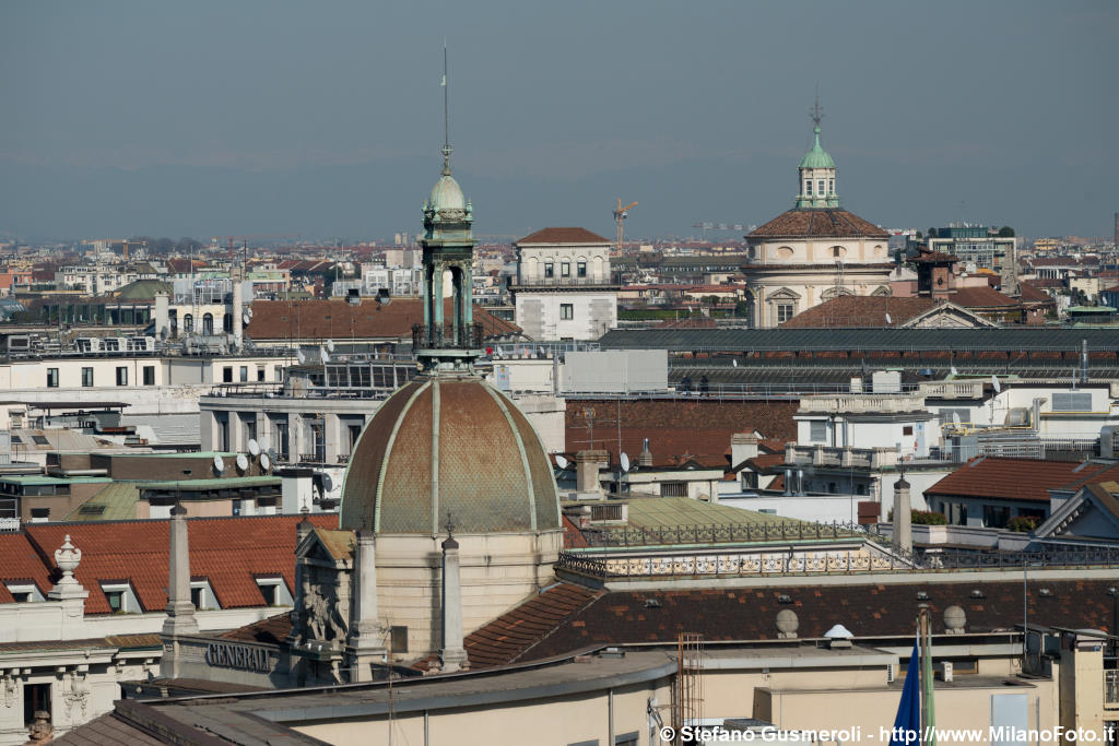  Cupola di piazza Cordusio 2 - click to next image