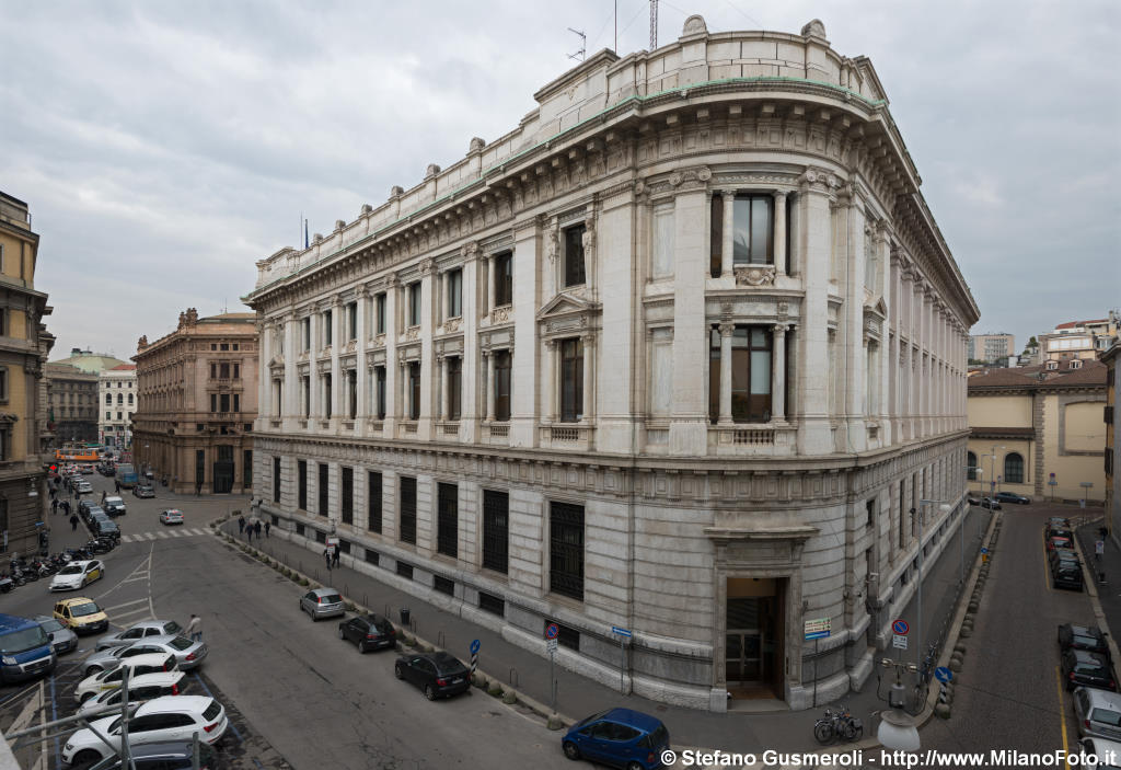  Banca d'Italia, via Cordusio 5 - click to next image