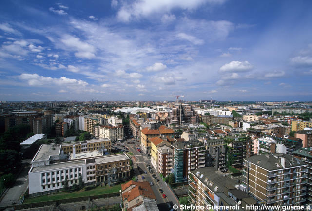  Panorama sul liceo Beccaria e via Ferrucci - click to next image