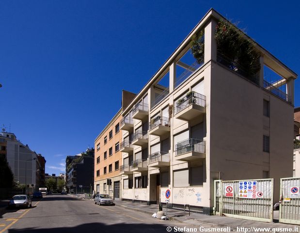  Palazzi via Filelfo 10 e 8 - click to next image