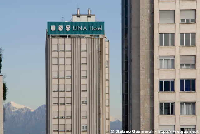  Una Hotel Century - click to next image