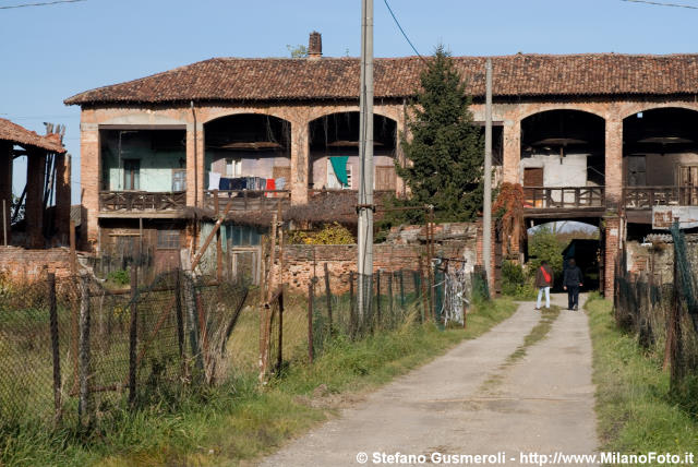  Cascina Merlata - click to next image