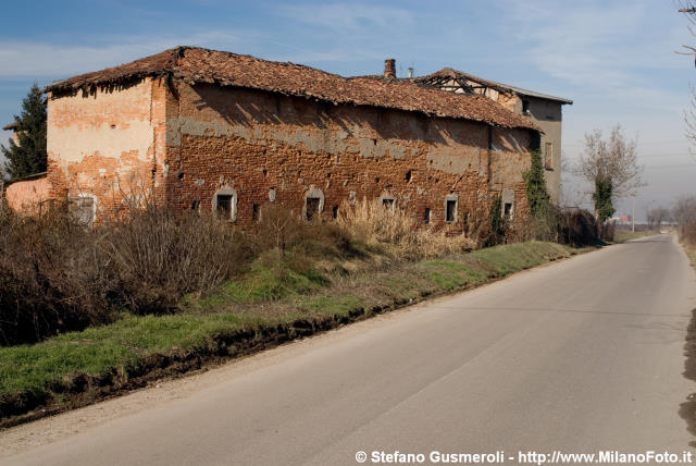  Lungo la strada a Est - click to next image