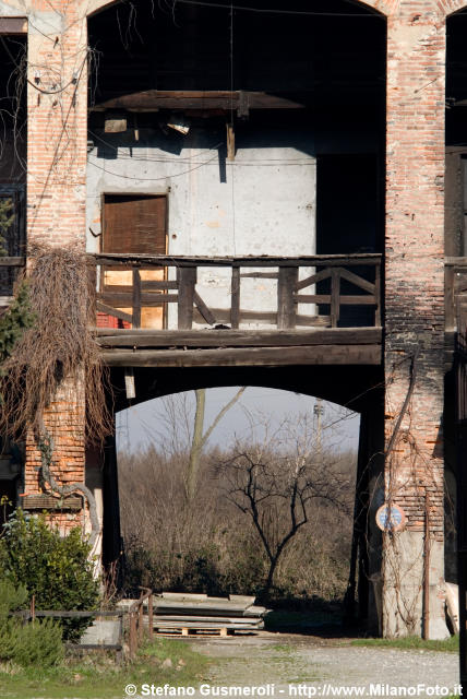  Ingresso e balconata - click to next image