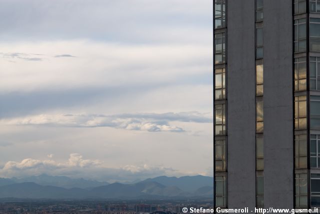  Torre Galfa e prealpi - click to next image