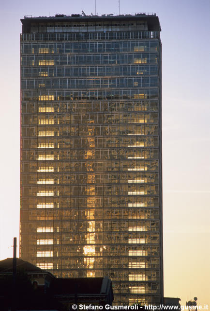  Torre Sarom al tramonto - click to next image