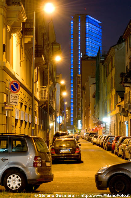  Via Cornalia e torre Galfa - click to next image