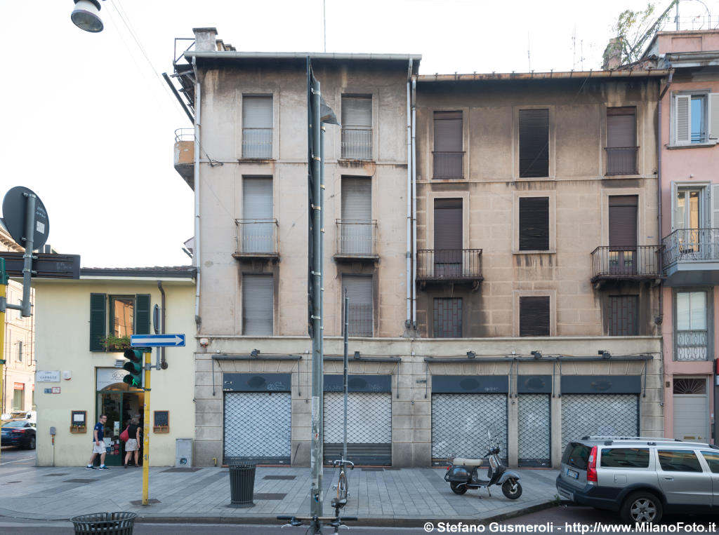  Fronte sul Corso - click to next image