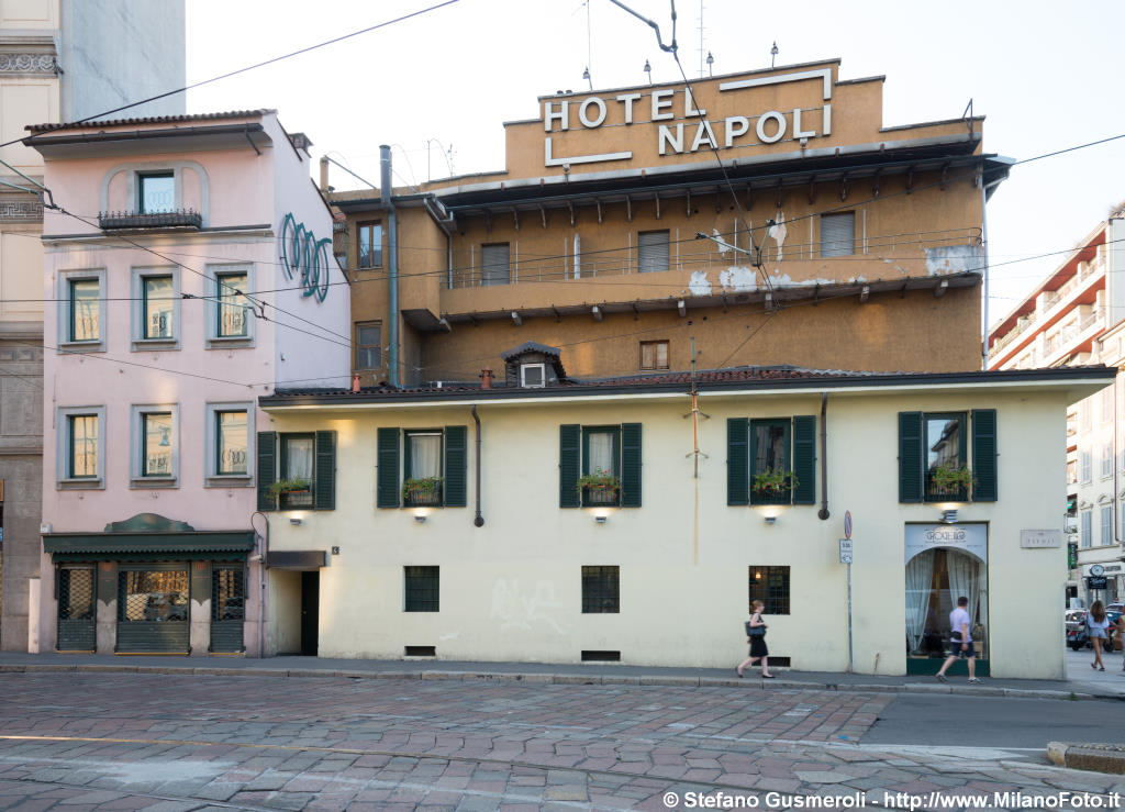  Hotel Napoli e Tivoli 4 - click to next image