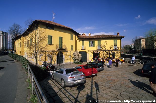  Cassina dei Pomi - click to next image