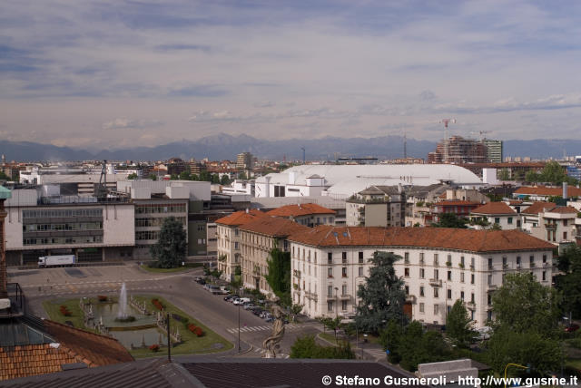  Panorama su piazzale Giulio Cesare 16 - click to next image