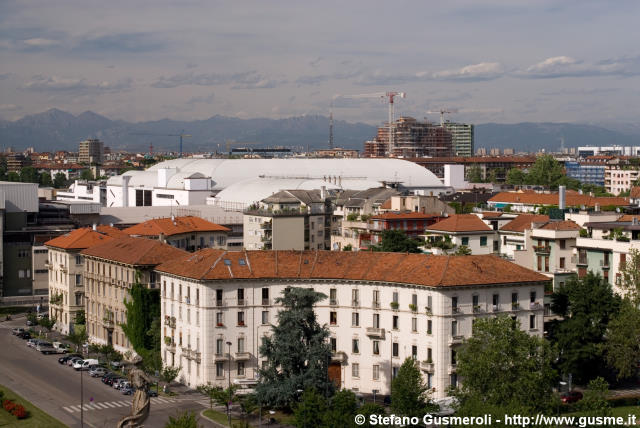  Panorama su piazzale Giulio Cesare 16 - click to next image