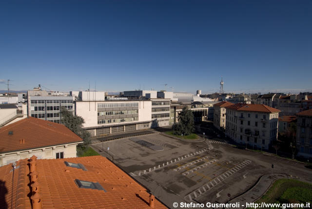  Piazzale Giulio Cesare - click to next image