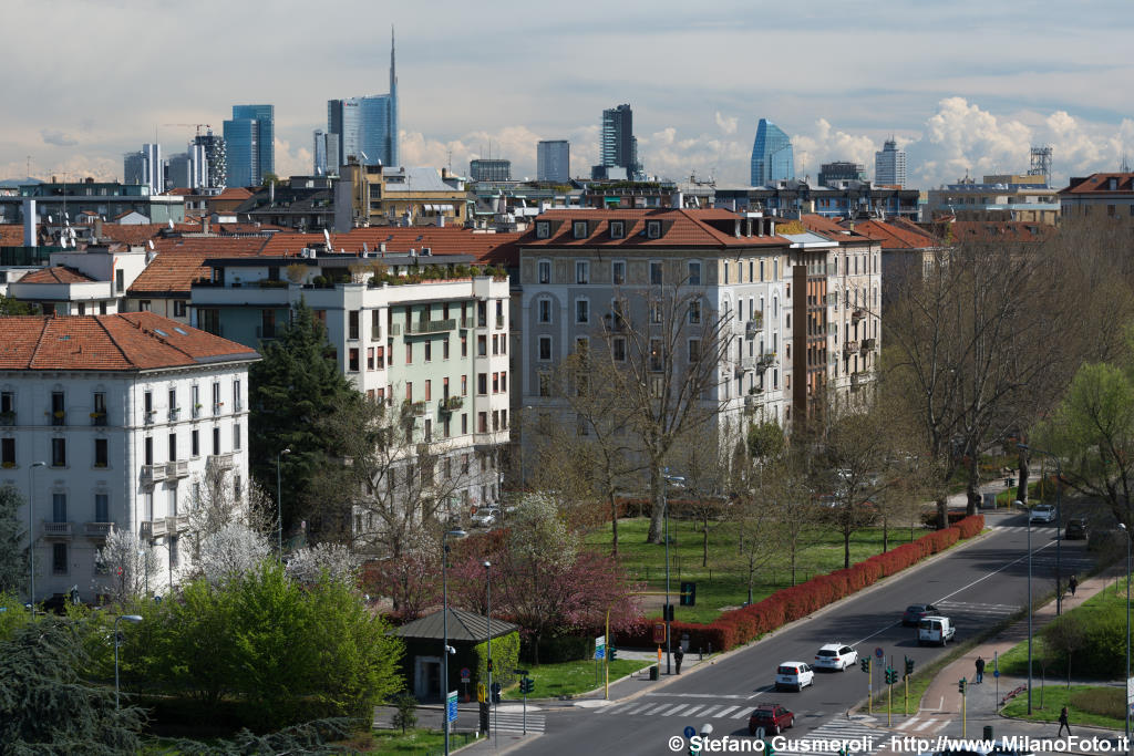  Piazzale Giulio Cesare - click to next image