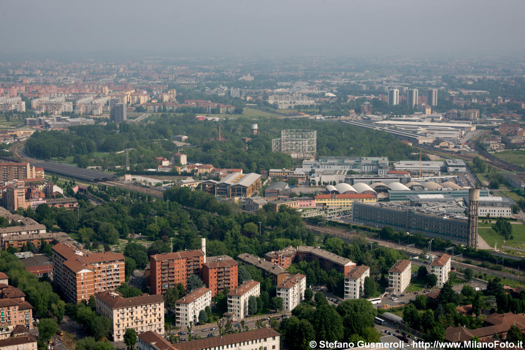  Panorama verso la Bovisa - click to next image