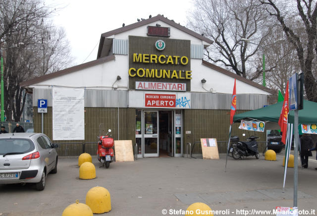  Mercato Comunale di piazzale Lagosta 7 - click to next image