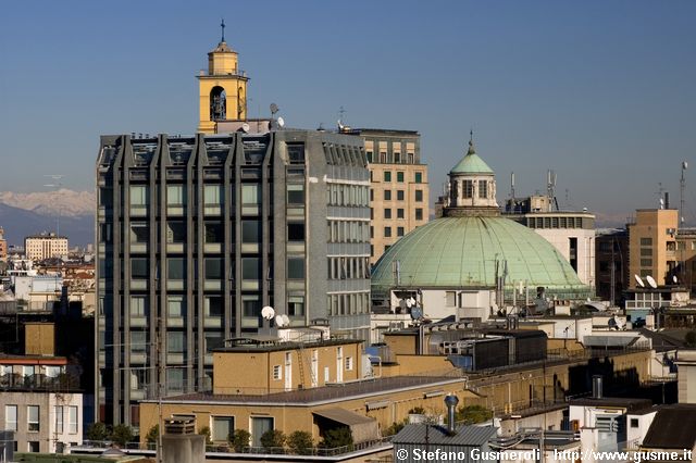  Torre Tirrena e cupola S.Carlo al Corso - click to next image