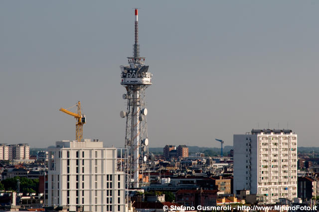  Lomazzo 52, torre RAI e Sempione 33 - click to next image