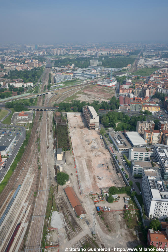  Demolizione Poste piazzale Lugano 21-23 - click to next image