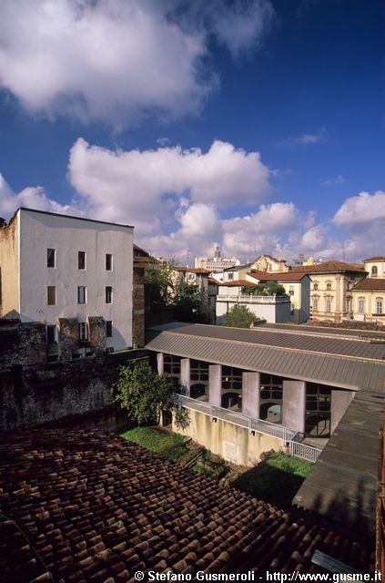  Tetti del Museo Archeologico e panorama - click to next image