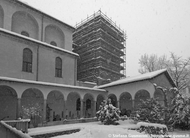  Museo Archeologico sotto la nevicata - click to next image