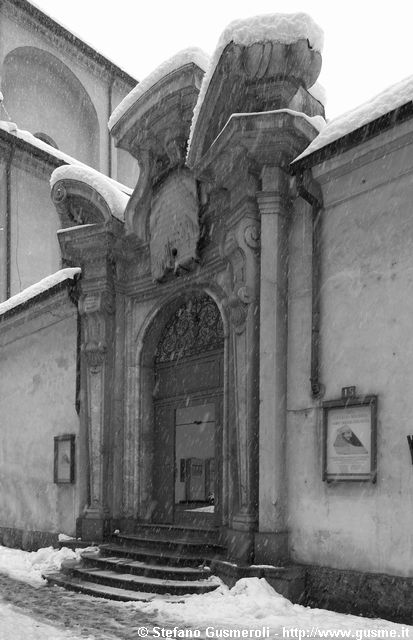  Portale d'ingresso al Museo Archeologico - click to next image