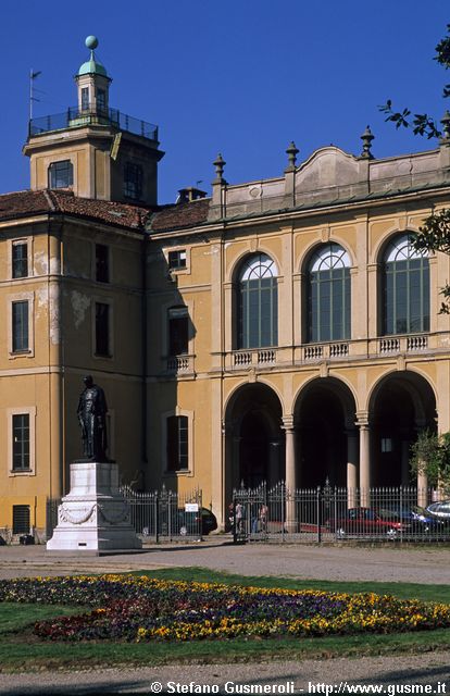  Palazzo Dugnani - click to next image