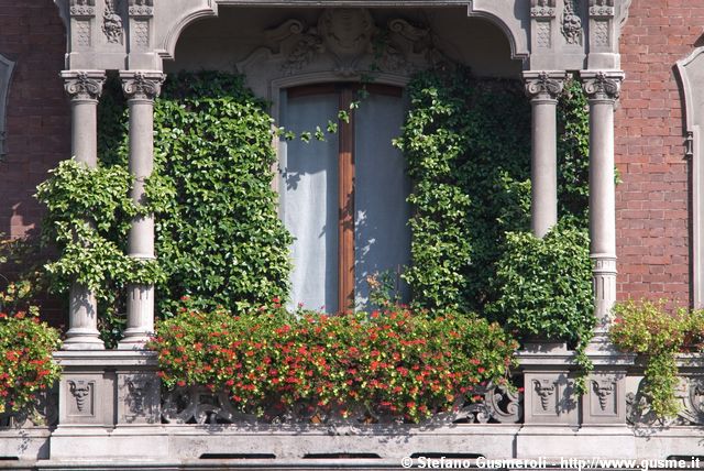  Balcone - click to next image