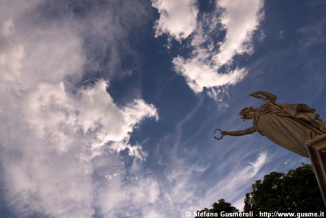  Monumento ai caduti di Mentana - click to next image