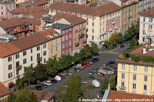  Piazza Minniti - click to next image