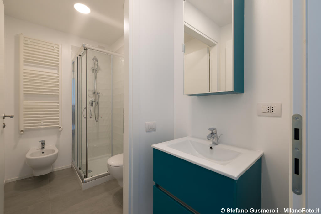  A905 - Bagno - click to next image