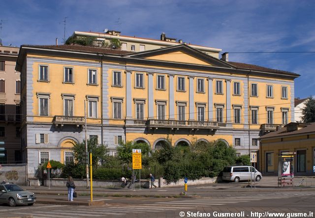  Viale Monte Grappa 12 - click to next image