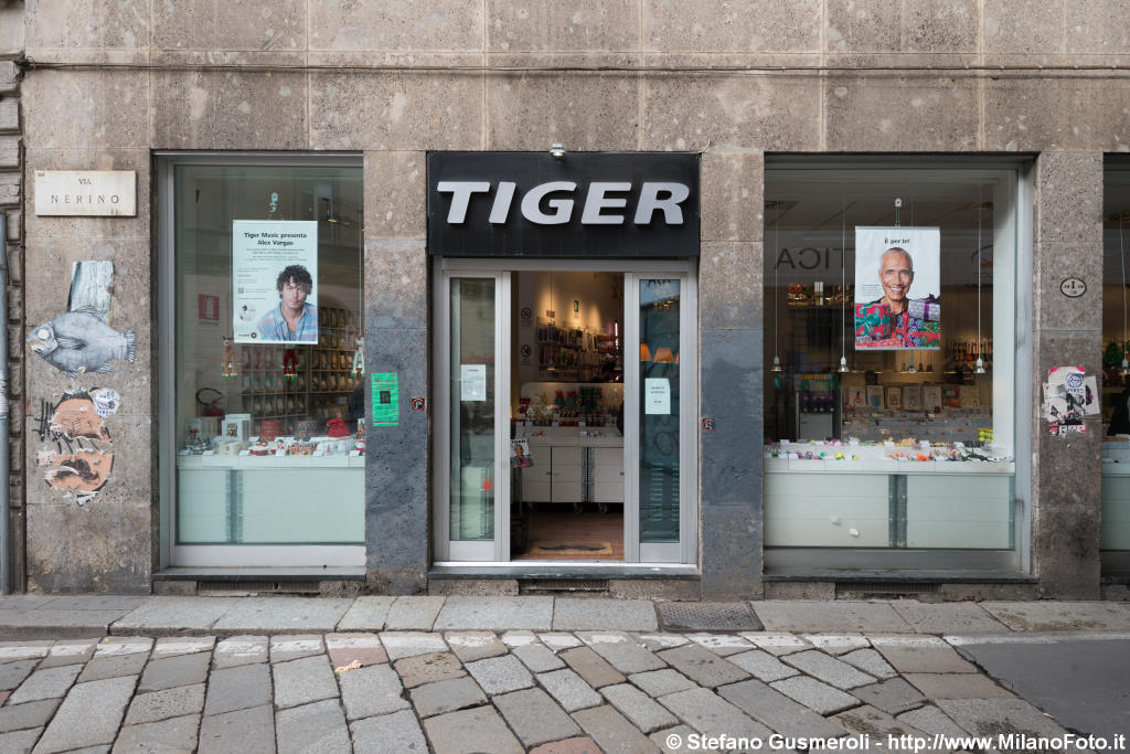  Tiger - Via Nerino 2 - click to next image