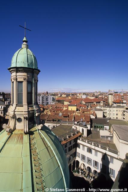  Cupola di S.Giorgio al Palazzo e palazzo via Nerino 9 - click to next image