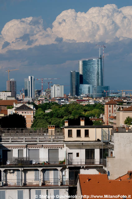  Pagano 36 e torre Pelli - click to next image