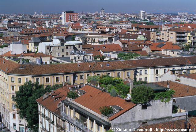  Terrazza su via Petrarca 6 - click to next image