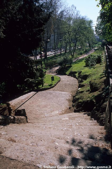  Percorso sui Bastioni di Porta Venezia - click to next image