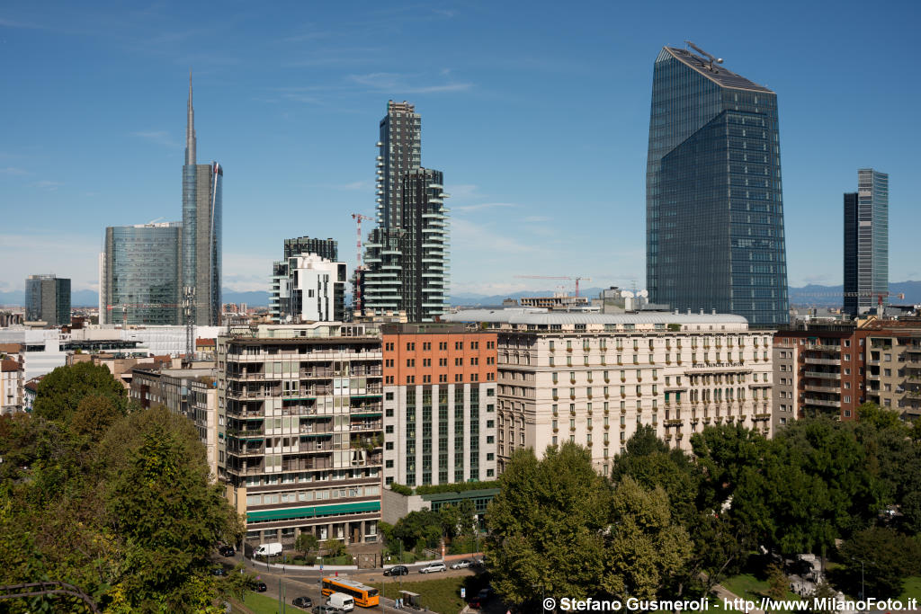  Piazza della Repubblica 11, 13 e 17 - click to next image