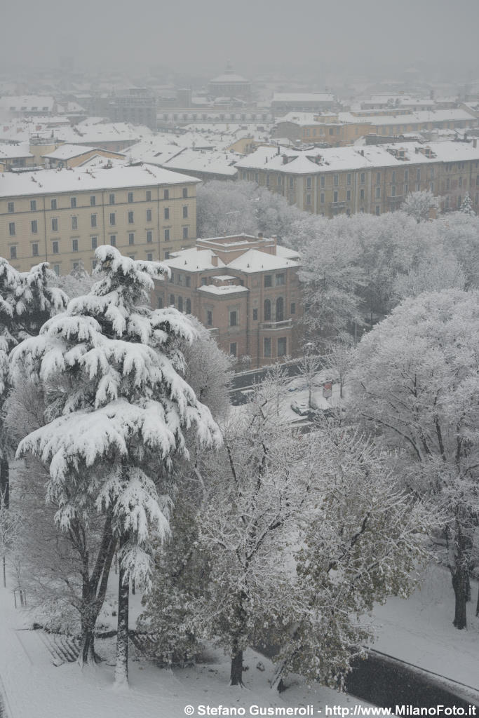  Via Rovani 2 sotto alla neve - click to next image