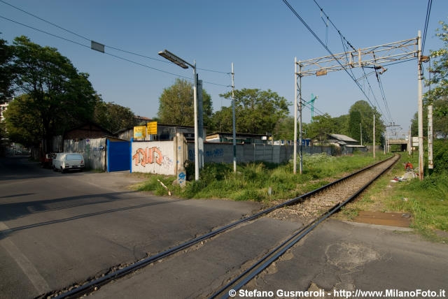  Ferrovia presso via San Cristoforo - click to next image