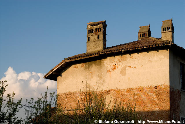  Camini di Cascina San Marchetto - click to next image