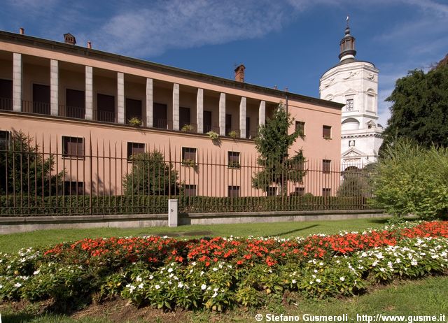  Piazza S.Ambrogio 15 - click to next image