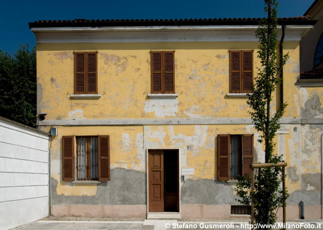  Piazza S.Giustina 5 - Casa Coadiutorale - click to next image