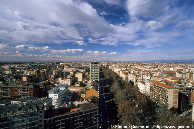  Panoramica su Corso Sempione - click to next image