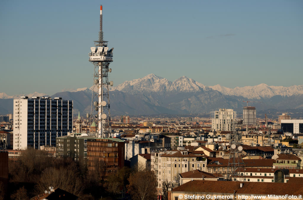  Torre RAI e Grigne - click to next image