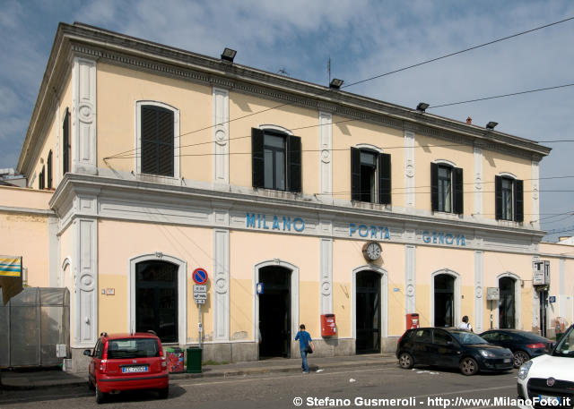  Stazione di Porta Genova - click to next image